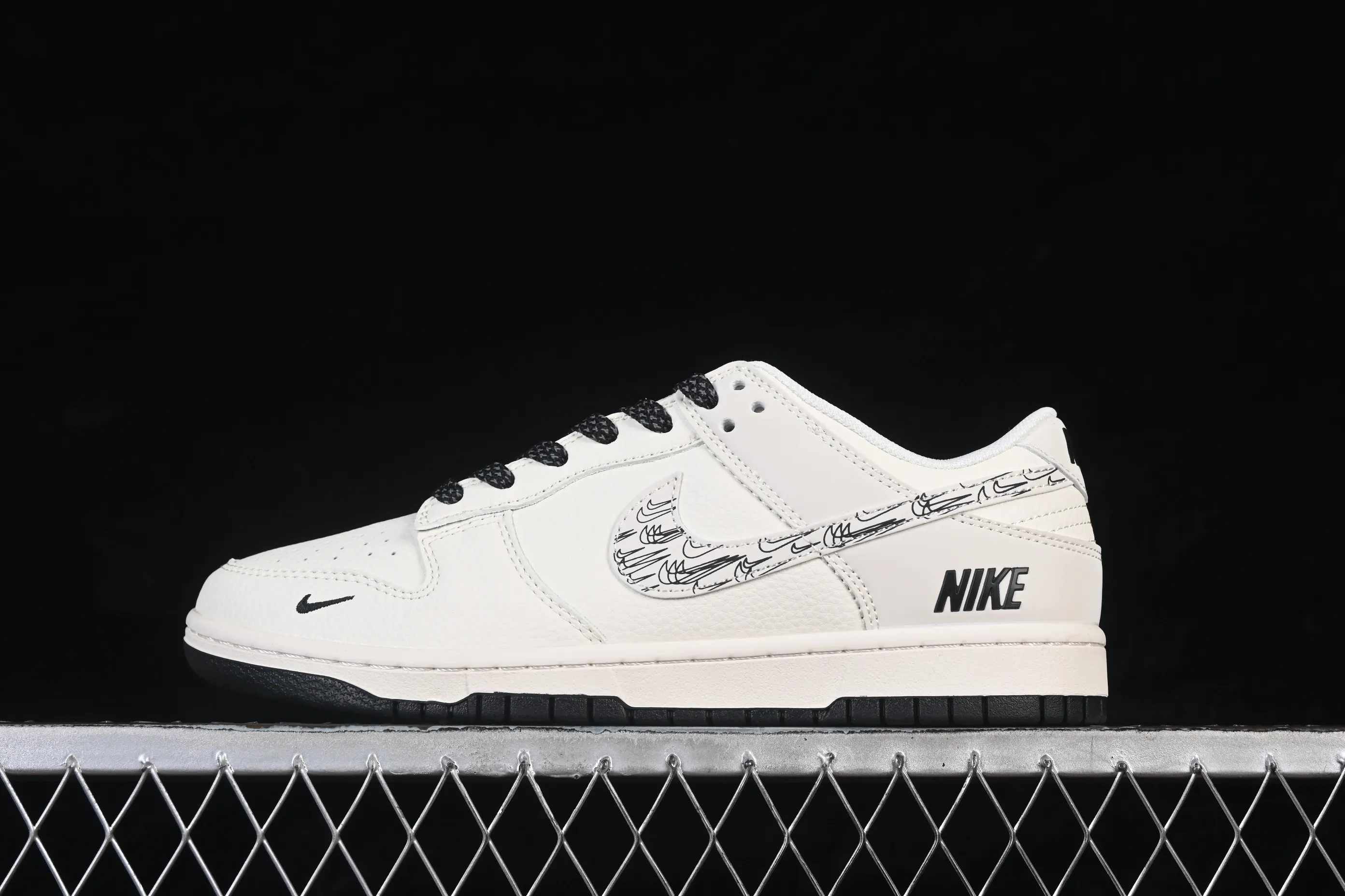 All categories Nk SB Dunk Series Nk SB Dunk Low High-end customized low-top sneakers Nike SB Dunk Low Milky white High-end customized low-top casual sneakers HH7518-093